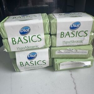 Dial Basics Hypoallergenic Soap 3.5 Oz Bars lot of 8